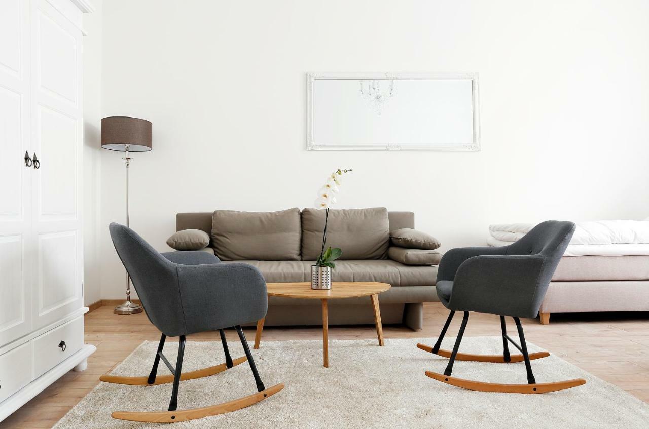 Blisse By Rockchair L Superhost Status L 5 Schlafzimmer 3 Baeder 3 Balkone L Family & Business Flair Welcomes You! Berlijn